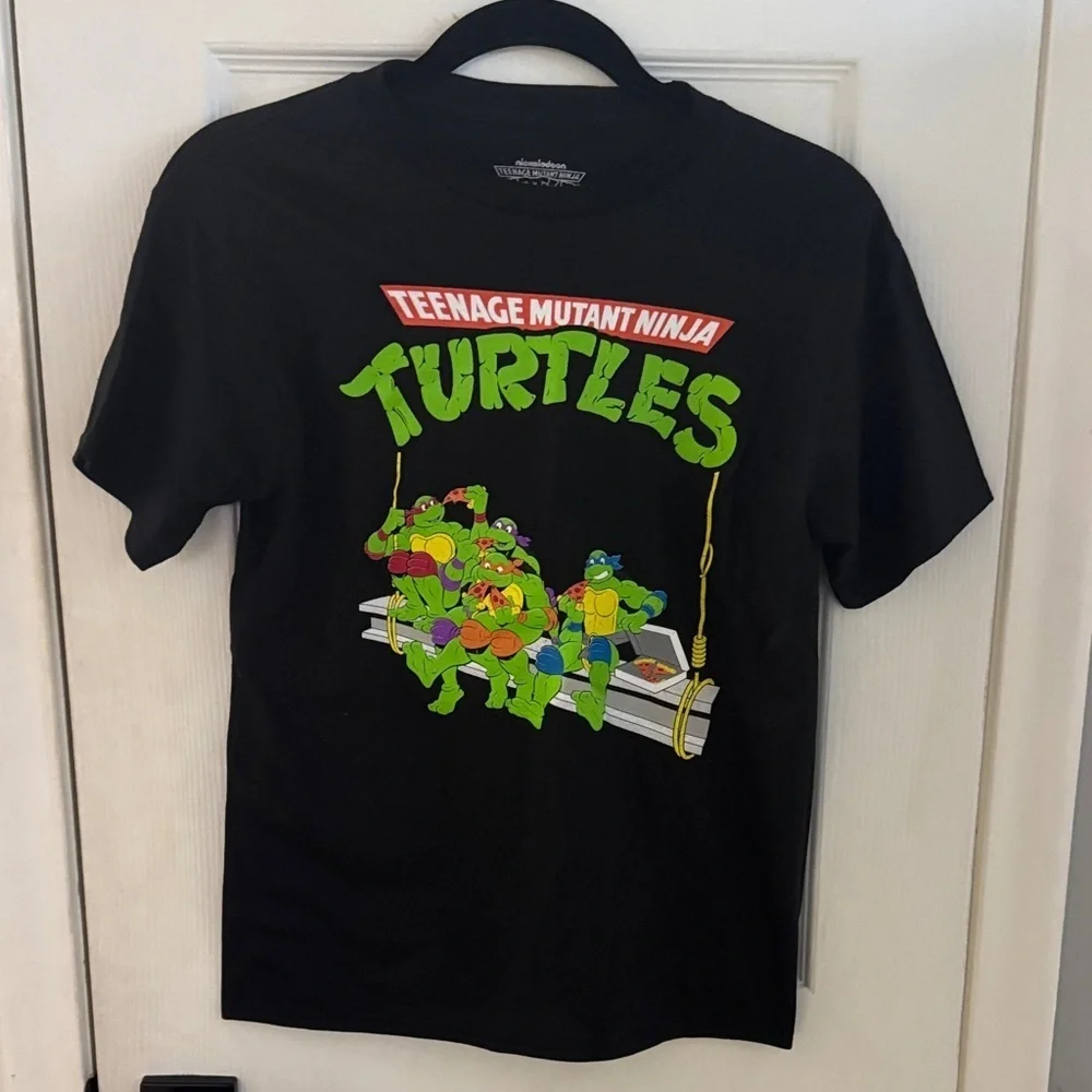 Teenage Mutant Ninja Turtles Black Graphic Tee - Picture 1 of 4